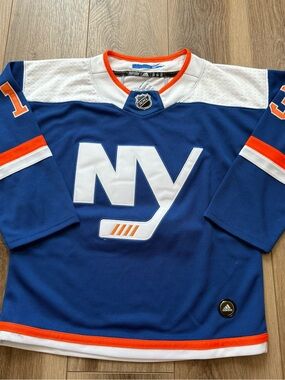 NHL New York Islanders Blue Hockey Jersey size small Barzal #13